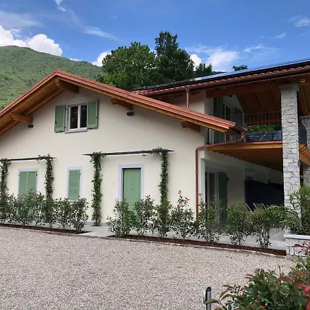 House & Pool Apartment Mergozzo