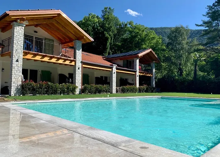 House & Pool