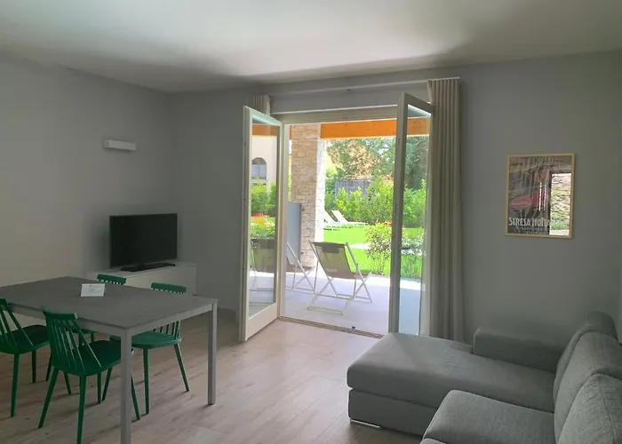 House & Pool Mergozzo